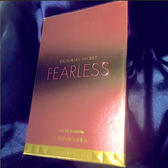 Victoria’s Secret FEARLESS fragrance for her 100 mL / 3.4 fl oz - Picture 8 of 12